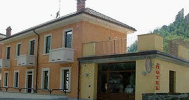 Hotel Langa In Cortemilia Εξωτερικό φωτογραφία